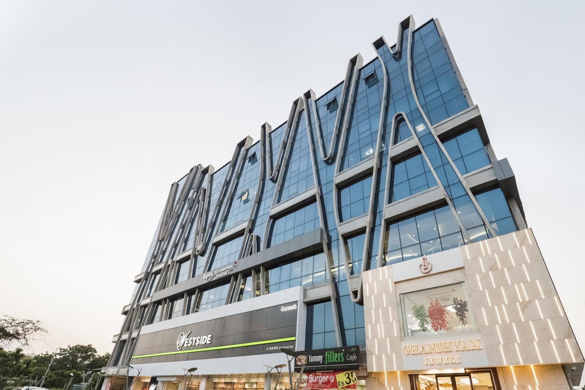 OYO 49102 Hotel Alice Ahmedabad Exterior foto